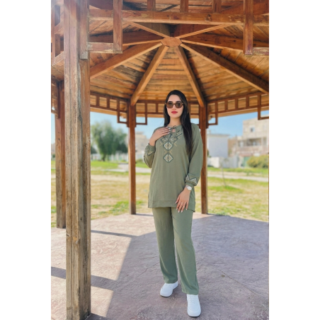 Set Brodé Femme Col et Manches Élastique