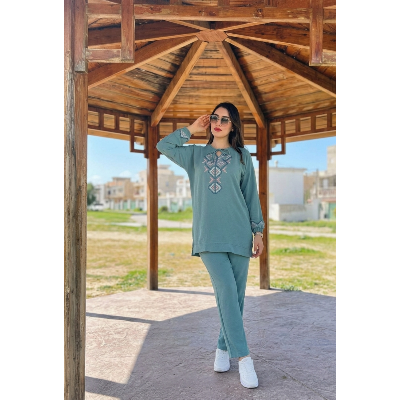Set Brodé Femme Col et Manches Élastique