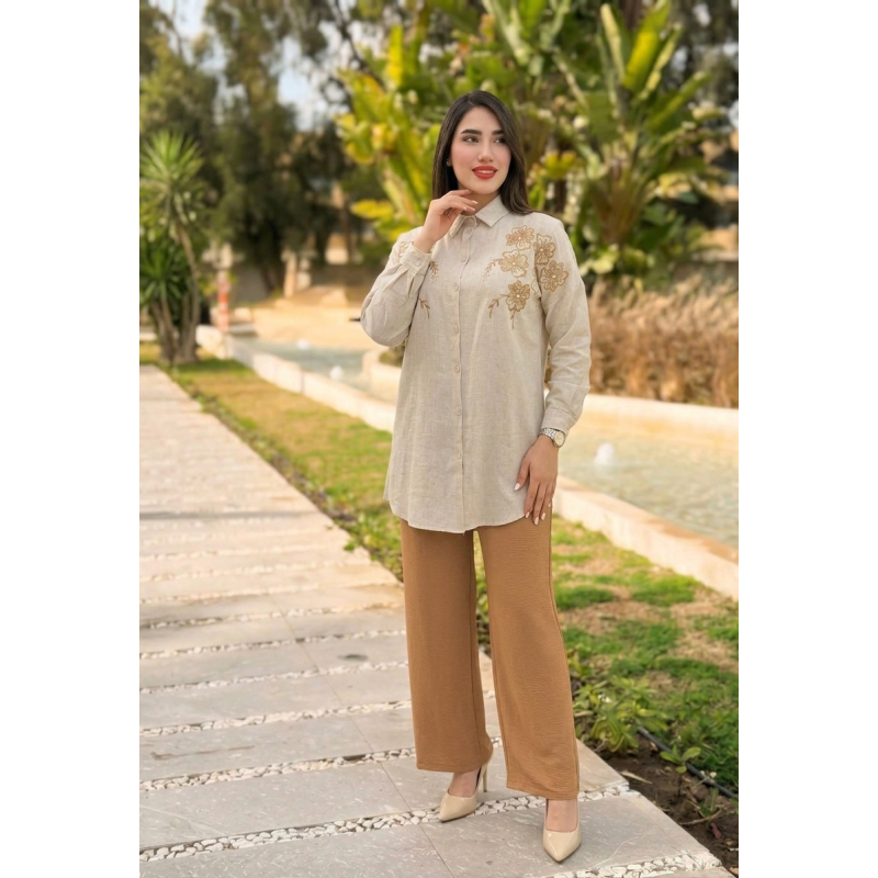 Set beige brodé à fleurs avec pantalon assorti