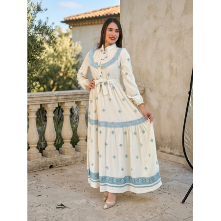 Robe Longue Bohème Chic Blanche avec dentelle et Ceinture - Tenue Femme Élégante