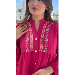 Robe longue avec bouton en crêpe pour femme – coupe fluide et élégante